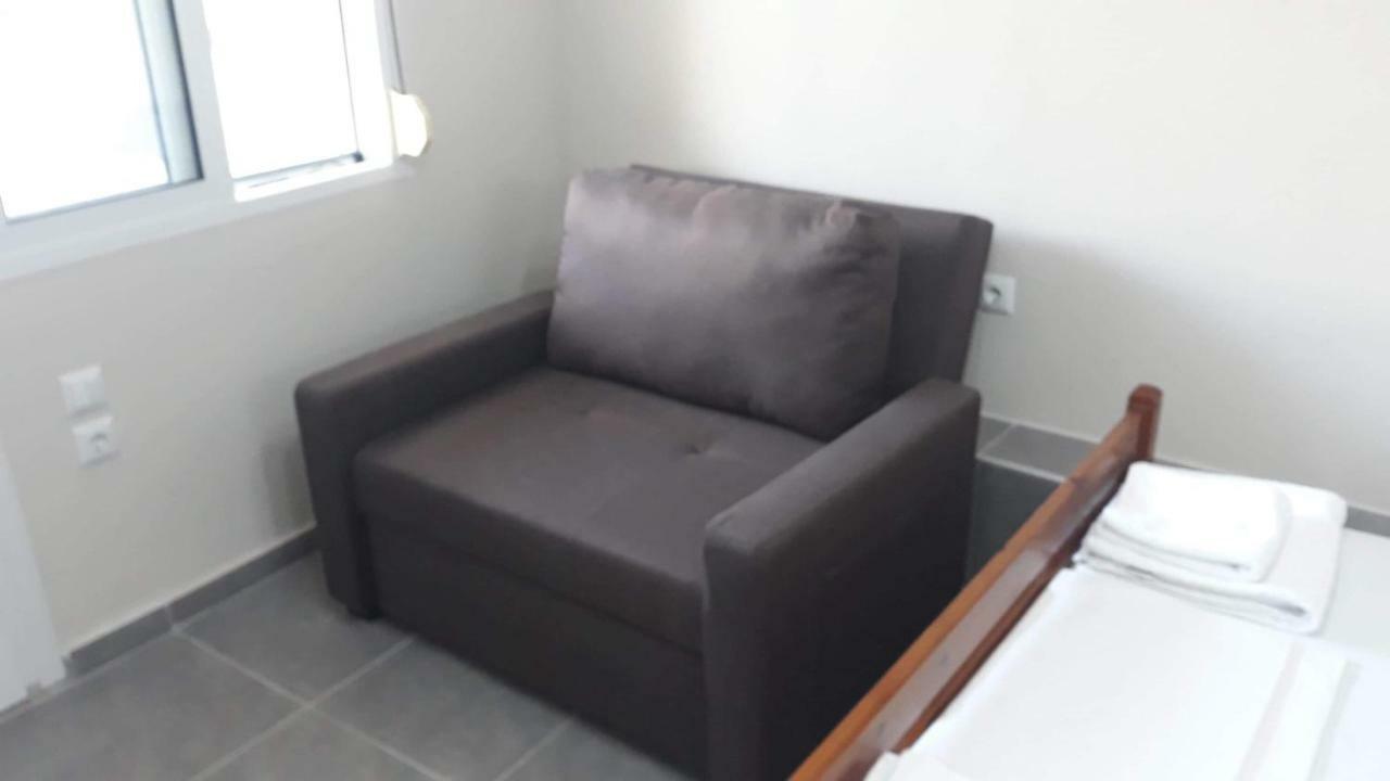 Stathoris Deluxe Studio Néa Péramos Exteriör bild